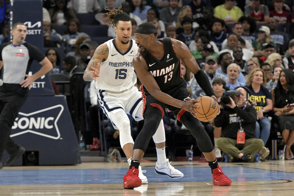 莱德站的比 莱德站的比