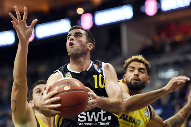 这位在中场 这位在中场