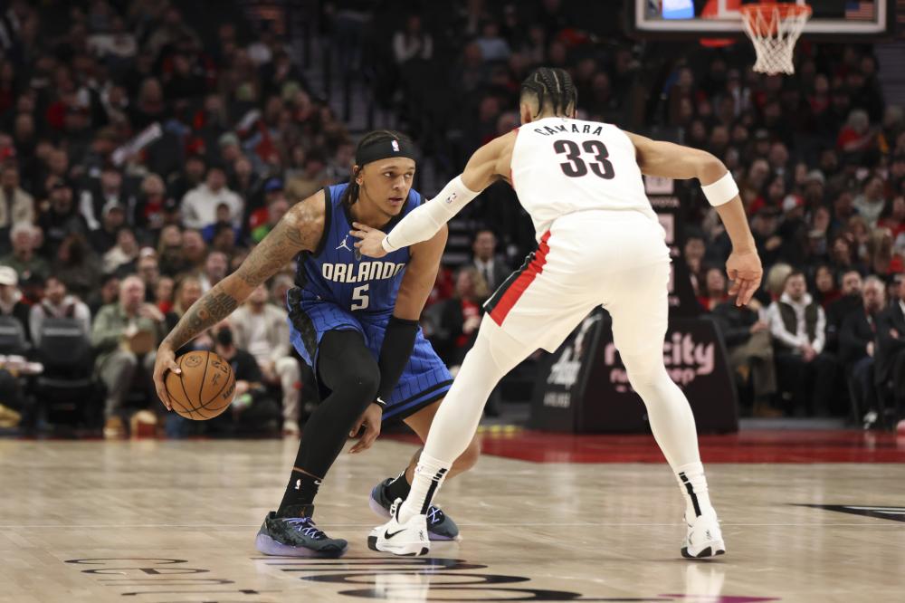 2射1传当选MVP！拉菲尼亚：赢得赛季首冠将为接下来的征程注入信心